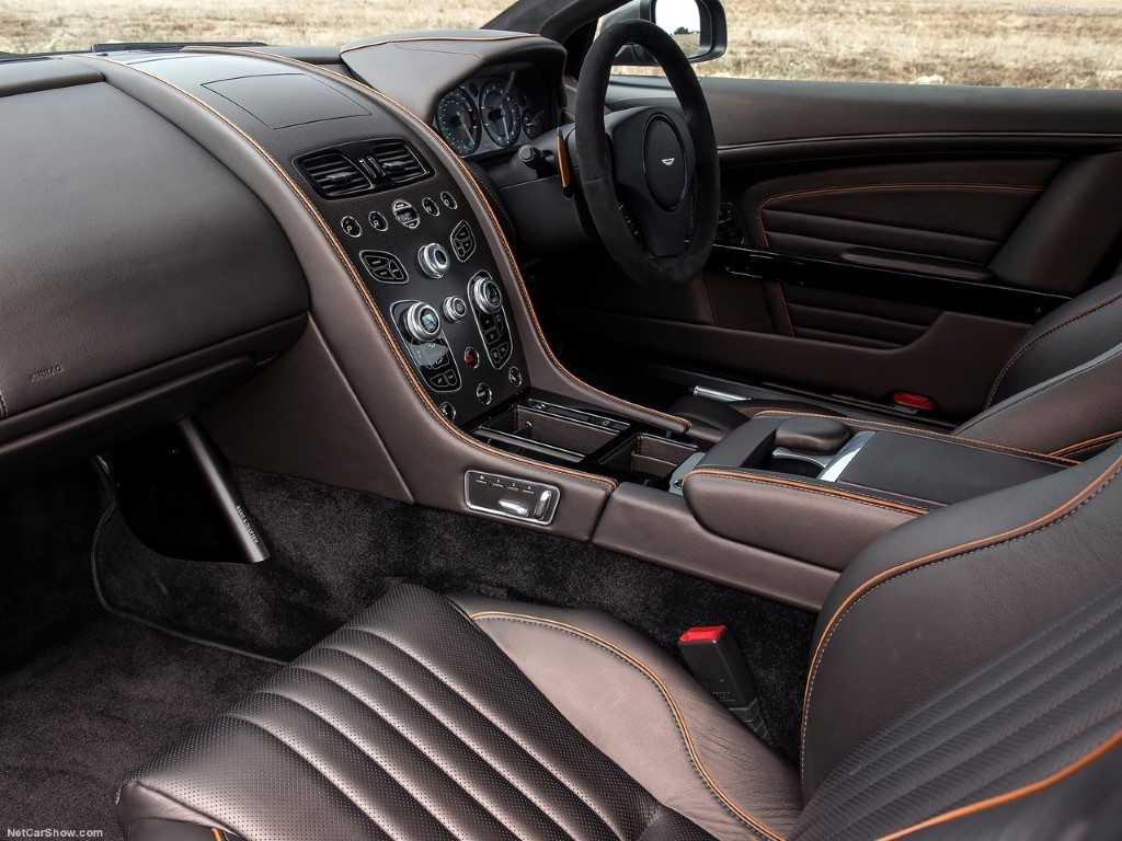 Aston Martin DB9 5.9 V12 GT Bond Edition